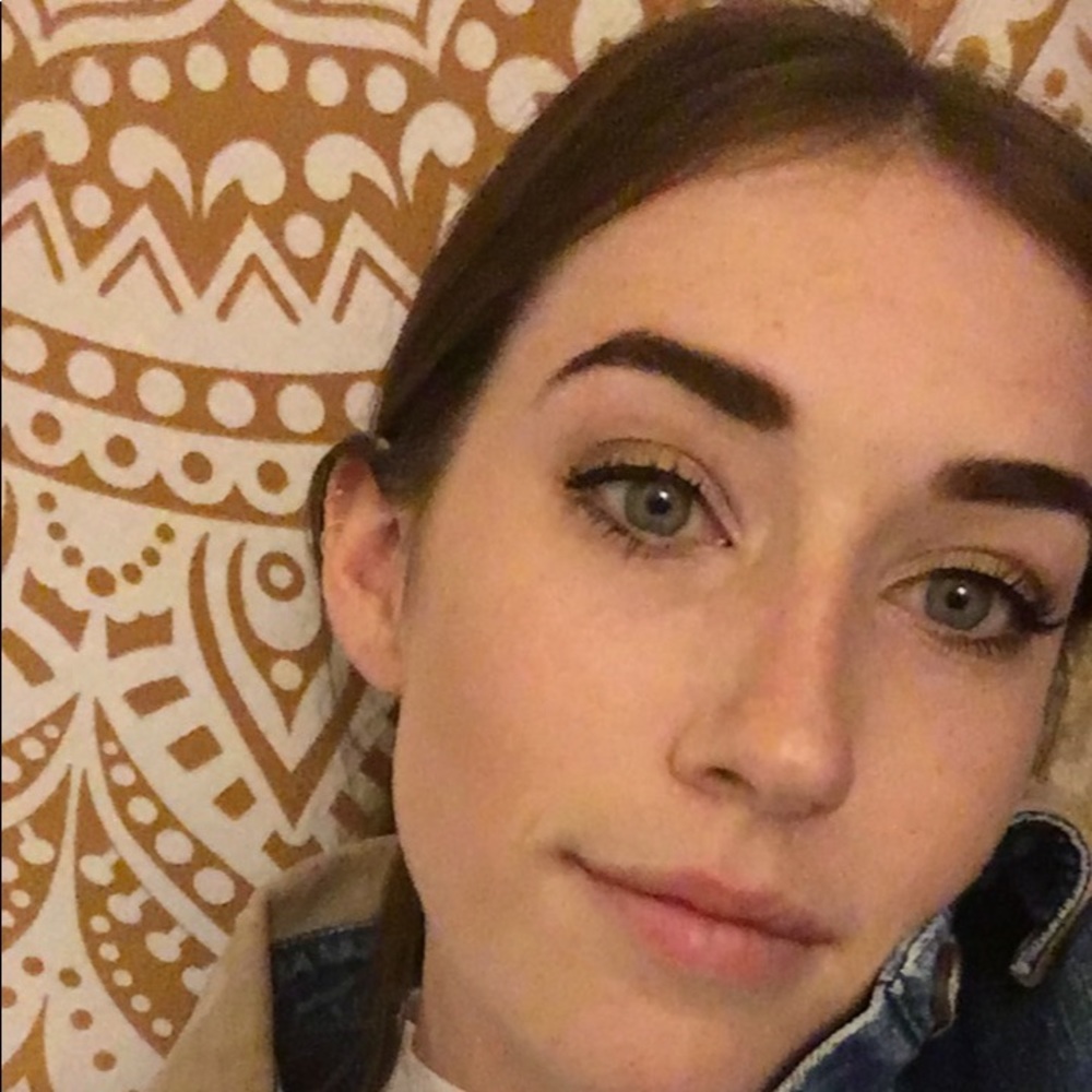 Meet Your Posher; Tay